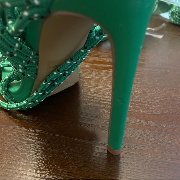 NEW Steve Madden Fiore Ankle Tie Sandal in Green Sz. 9 - Picture 8 of 10